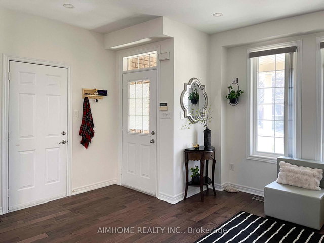 101 Grand Oak Drive E