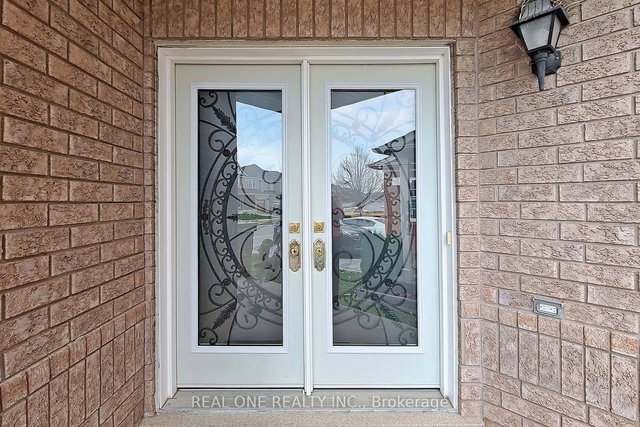 579 Fred Mclaren Boulevard