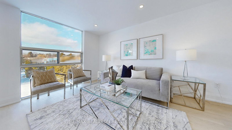 404 - 40 Harding Blvd W, Richmond Hill, L4C 9S5 | Image 3