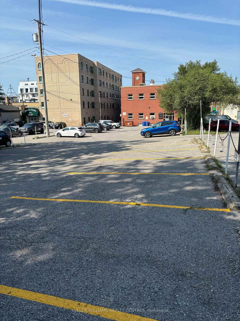 7 - 15213 Yonge St, Aurora, L4G 1L8 | Image 3