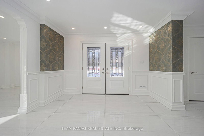 133 Arten Ave, Richmond Hill, L4C 9Y3 | Image 3