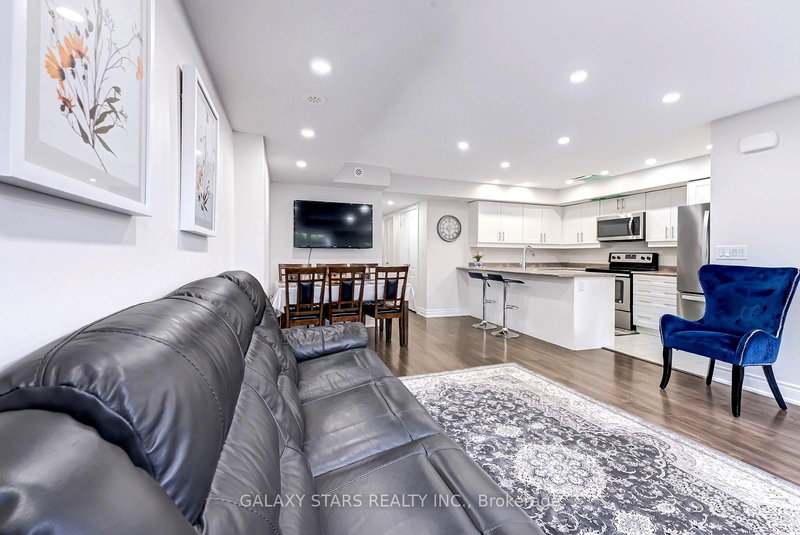 801 - 1 Blanche Lane, Markham, L6B 1N3 | Image 3