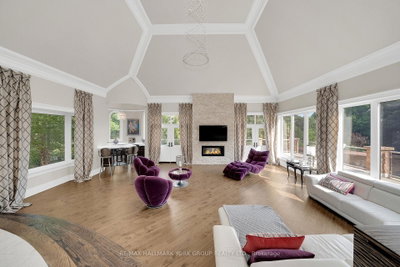 24 Dew Drop Court • Vaughan, ON photo 6
