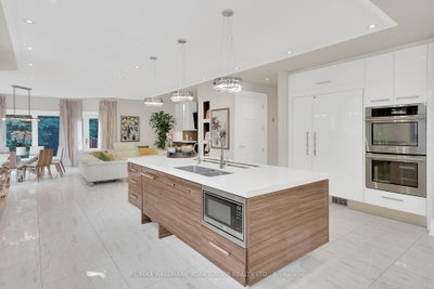 24 Dew Drop Court • Vaughan, ON photo 9
