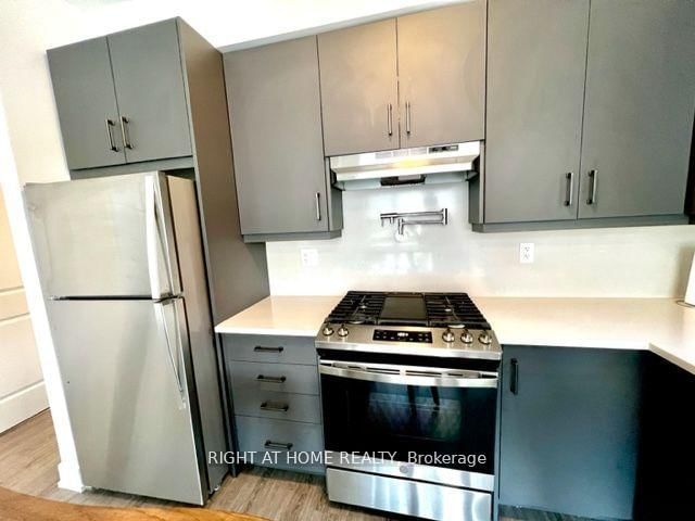 16 - 12868 Yonge Street W