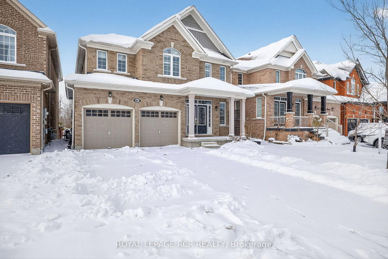 82 Lampkin St, Georgina, L0E 1R0 | Image 2