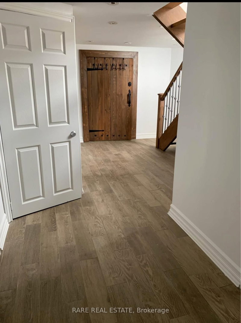 391 Alper St, Richmond Hill, L4C 2Z3 | Image 2