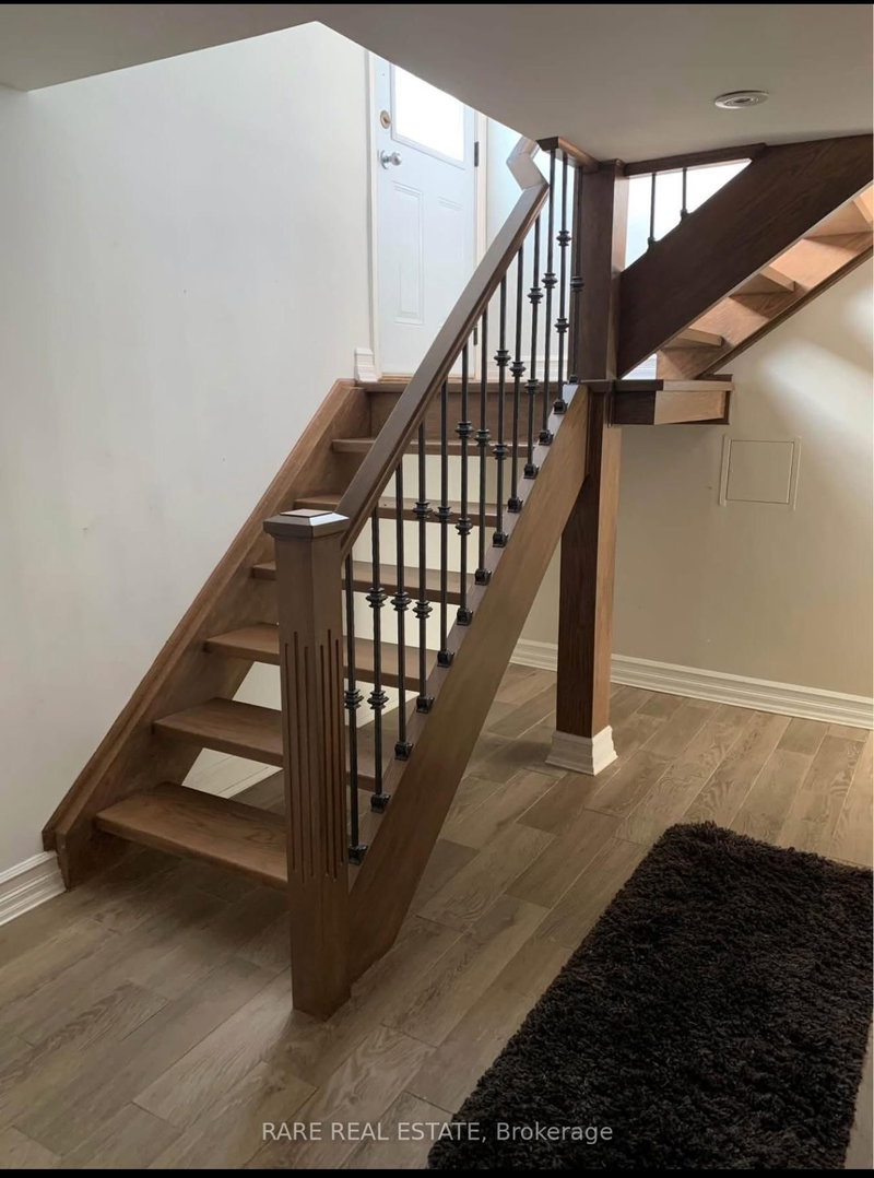 391 Alper St, Richmond Hill, L4C 2Z3 | Image 3