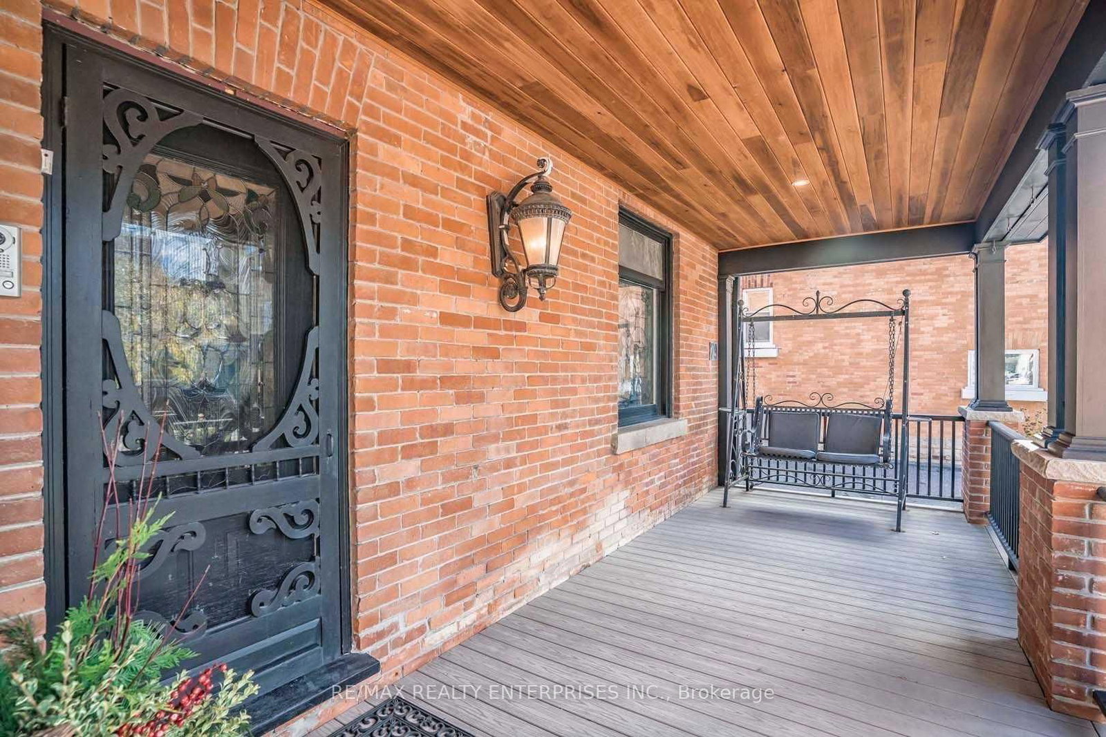 79 Main Street N - Photo 9