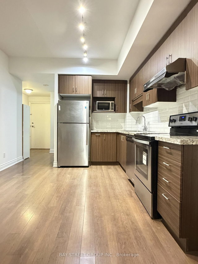 601 - 38 Cedarland Drive