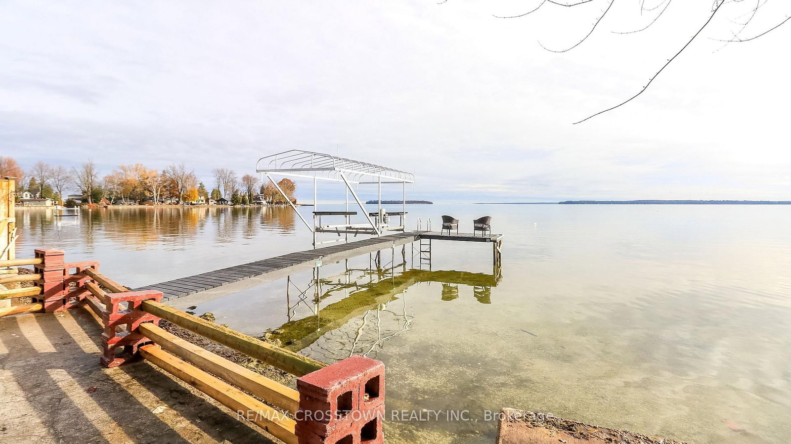 Detached House for sale at 2325 Crystal Beach Road, Innisfil, Ontario, L9S 3W8 - Alcona - MLS: N12831216