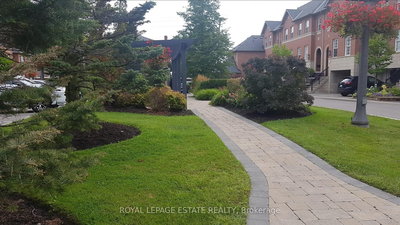 8 - 8038 Yonge St | Vaughan | Image