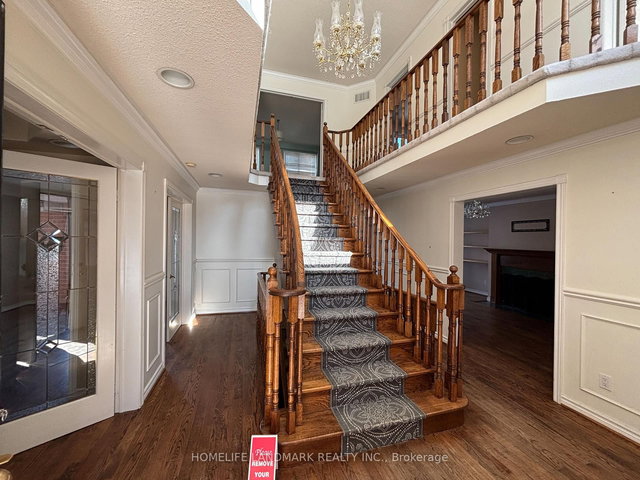 109 Carlyle Crescent