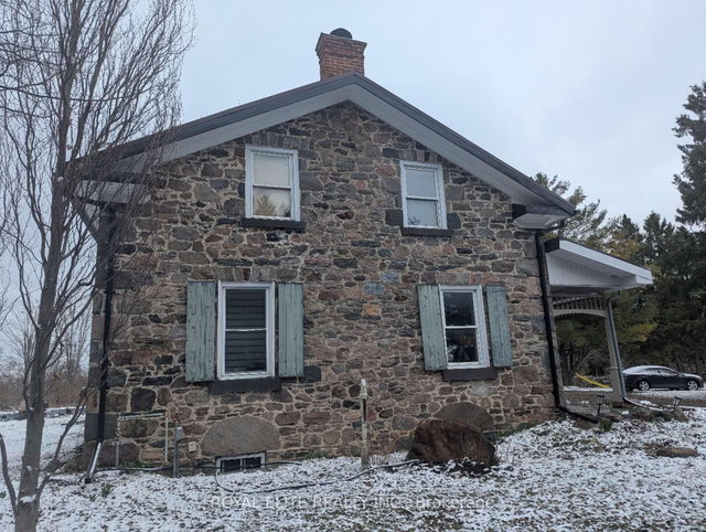 1583 Innisfil Beach Road N