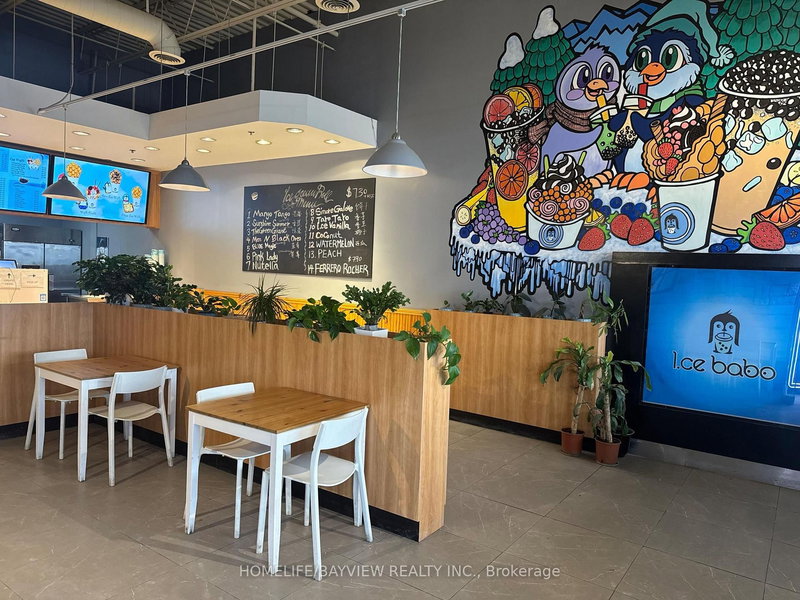 21 - 16655 Yonge St, Newmarket, L3X 1V6 | Image 3