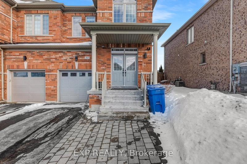 565 Foxcroft Blvd, Newmarket, L3X 3L6 | Image 3