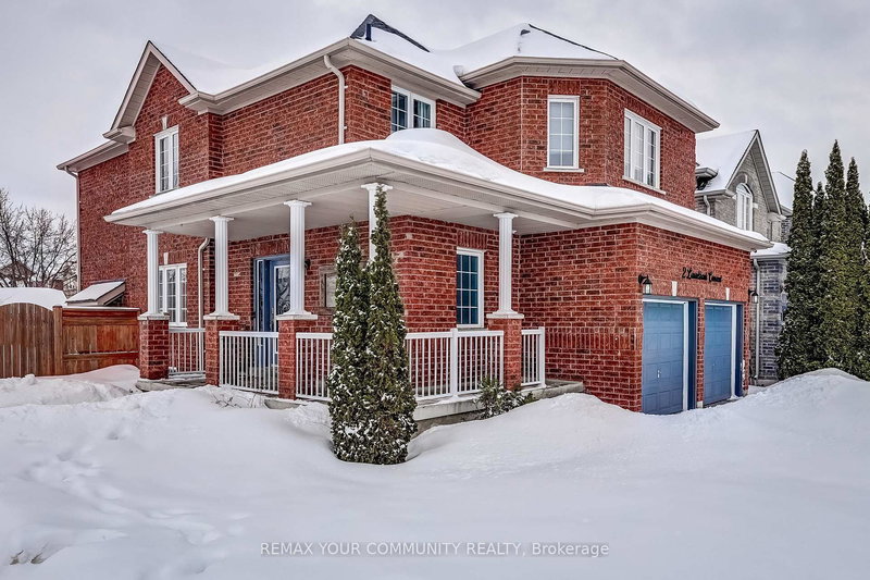 2 Laurelbank Cres, Georgina, L4P 4H6 | Image 3