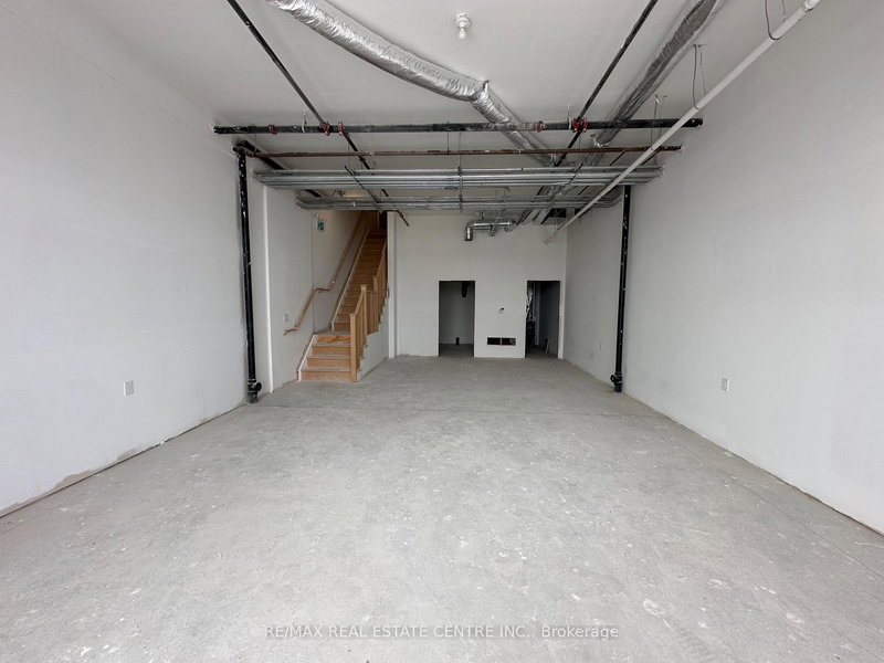 3 - 200 Dissette St, Bradford West Gwillimbury, L3Z 3G8 | Image 3