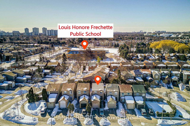 83 McClintock Cres, Vaughan, L4J 2S8 | Image 3