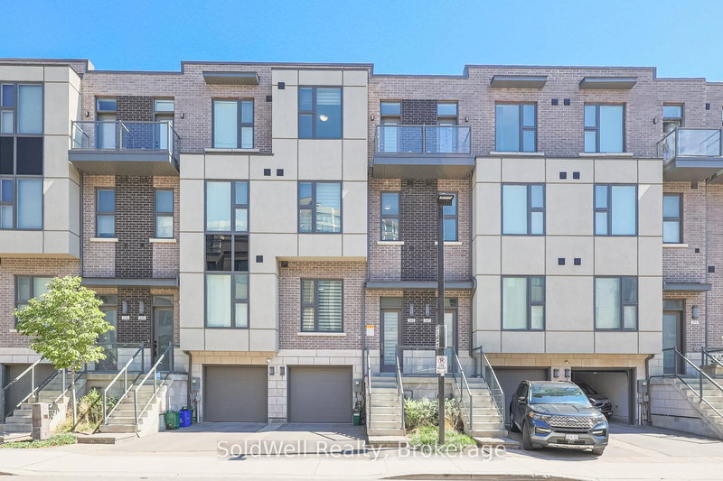 243 Smallwood Circ, Vaughan, L4J 0K8 | Image 2