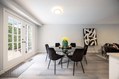 198 Romfield Circuit • Markham, ON photo 9