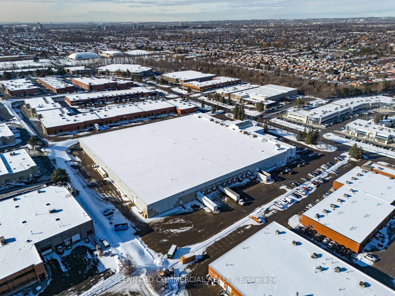 Unit A - 33 West Beaver Creek Rd, Richmond Hill, L4B 1K4 | Image 3