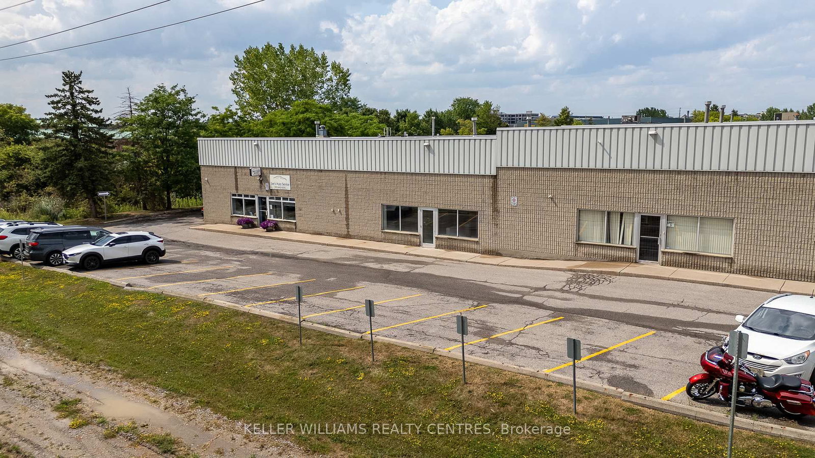 138 Sandiford Drive, Unit 4 - Photo 2