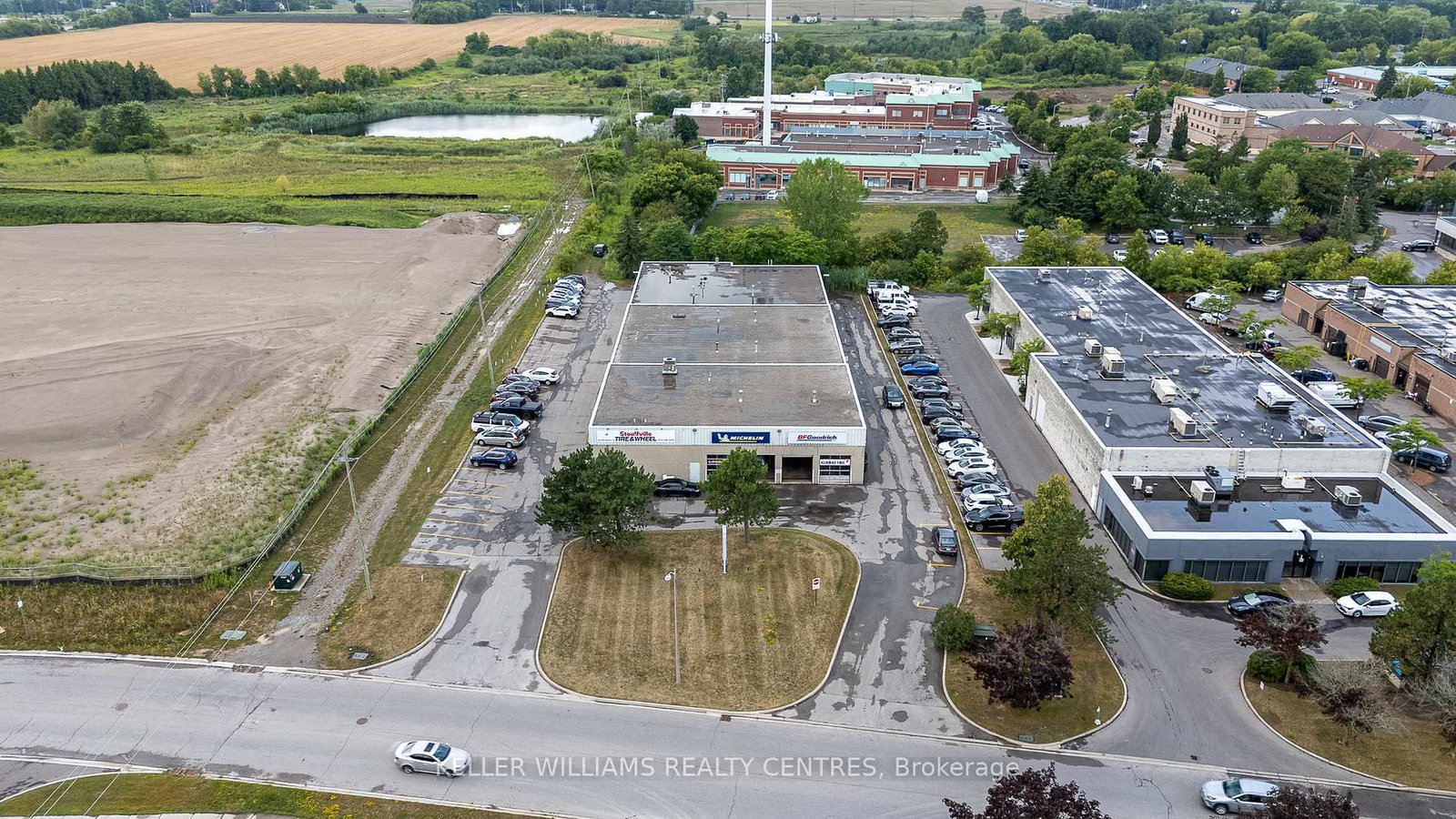 138 Sandiford Drive, Unit 4 - Photo 4