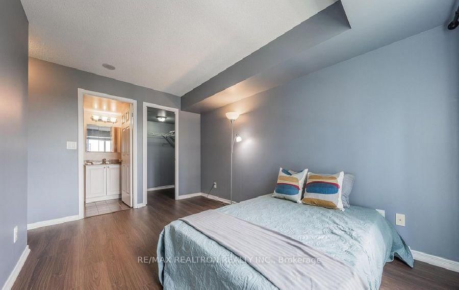 Condo for sale at 708-185 Oneida Crescent, Richmond Hill, Ontario, L4B 0B1 - Langstaff - MLS: N12835406