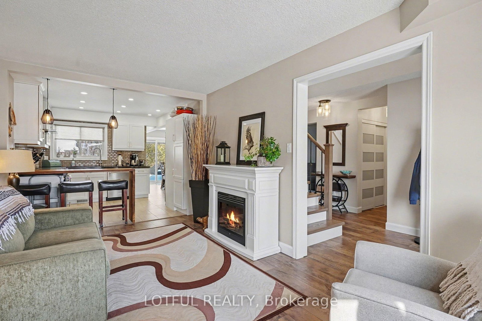 Detached House for sale at 2212 Chalmers Crescent, Innisfil, Ontario, L9S 1Y6 - Alcona - MLS: N12835572