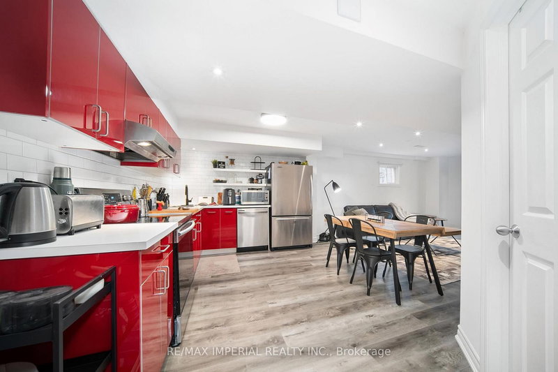 Lower - 9 Caramel Cres, Richmond Hill, L4S 2P9 | Image 3