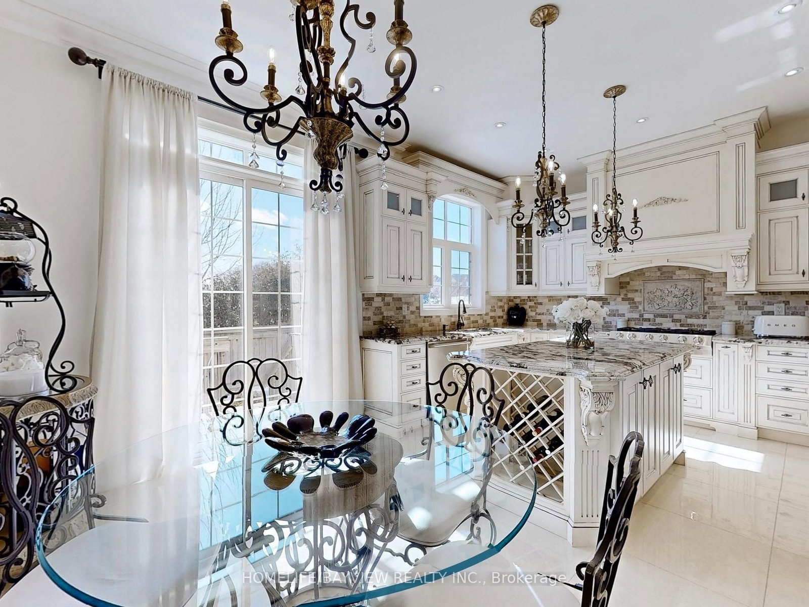 Detached House for sale at 42 Lady Fenyrose Avenue, Vaughan, Ontario, L6A 0E2 - Patterson - MLS: N12836074