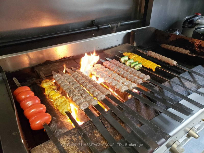 L6 - 10720 Yonge St, Richmond Hill, L4C 3C9 | Image 3