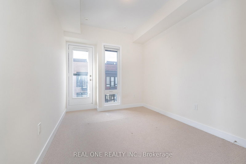 28 Credit Lane, Richmond Hill, L4E 1G9 | Image 3