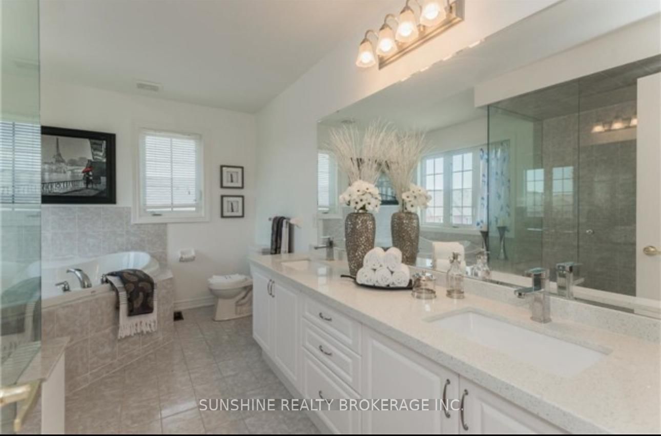 Detached House for lease at 100 Fred Mclaren Boulevard, Markham, Ontario, L6E 0L3 - Wismer - MLS: N12837432