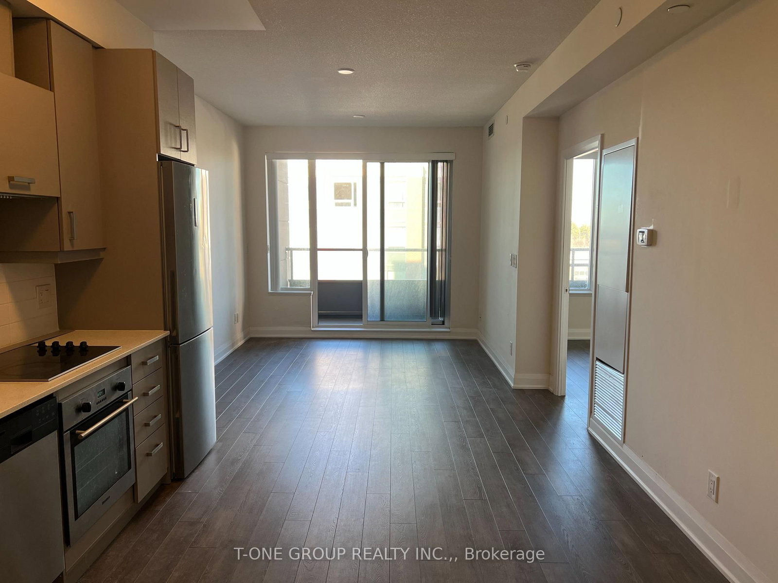 28 Uptown Drive, Unit 723 - Photo 2