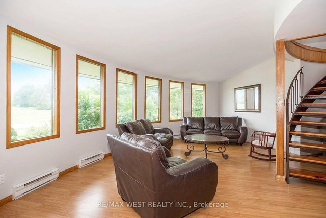 1065 Concession 8 Road