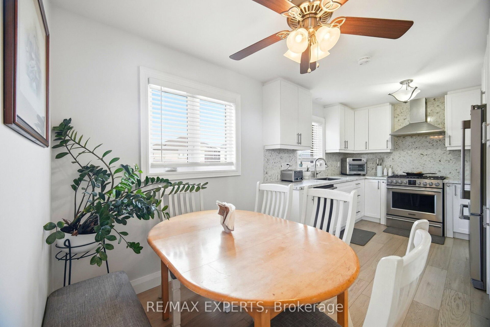 Semi-Detached House for sale at 75 Corkwood Crescent, Vaughan, Ontario, L6A 3B4 - Maple - MLS: N12839634