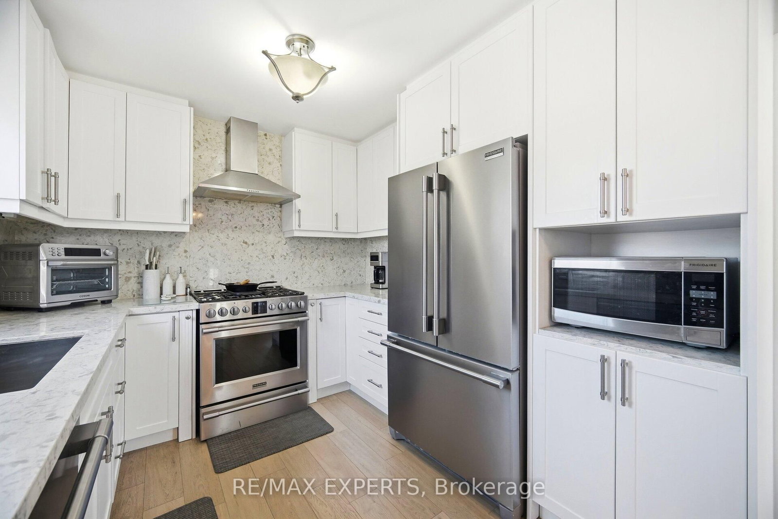 Semi-Detached House for sale at 75 Corkwood Crescent, Vaughan, Ontario, L6A 3B4 - Maple - MLS: N12839634