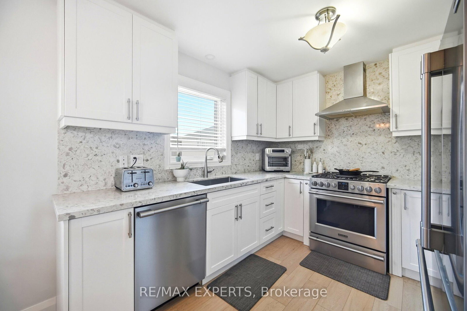 Semi-Detached House for sale at 75 Corkwood Crescent, Vaughan, Ontario, L6A 3B4 - Maple - MLS: N12839634