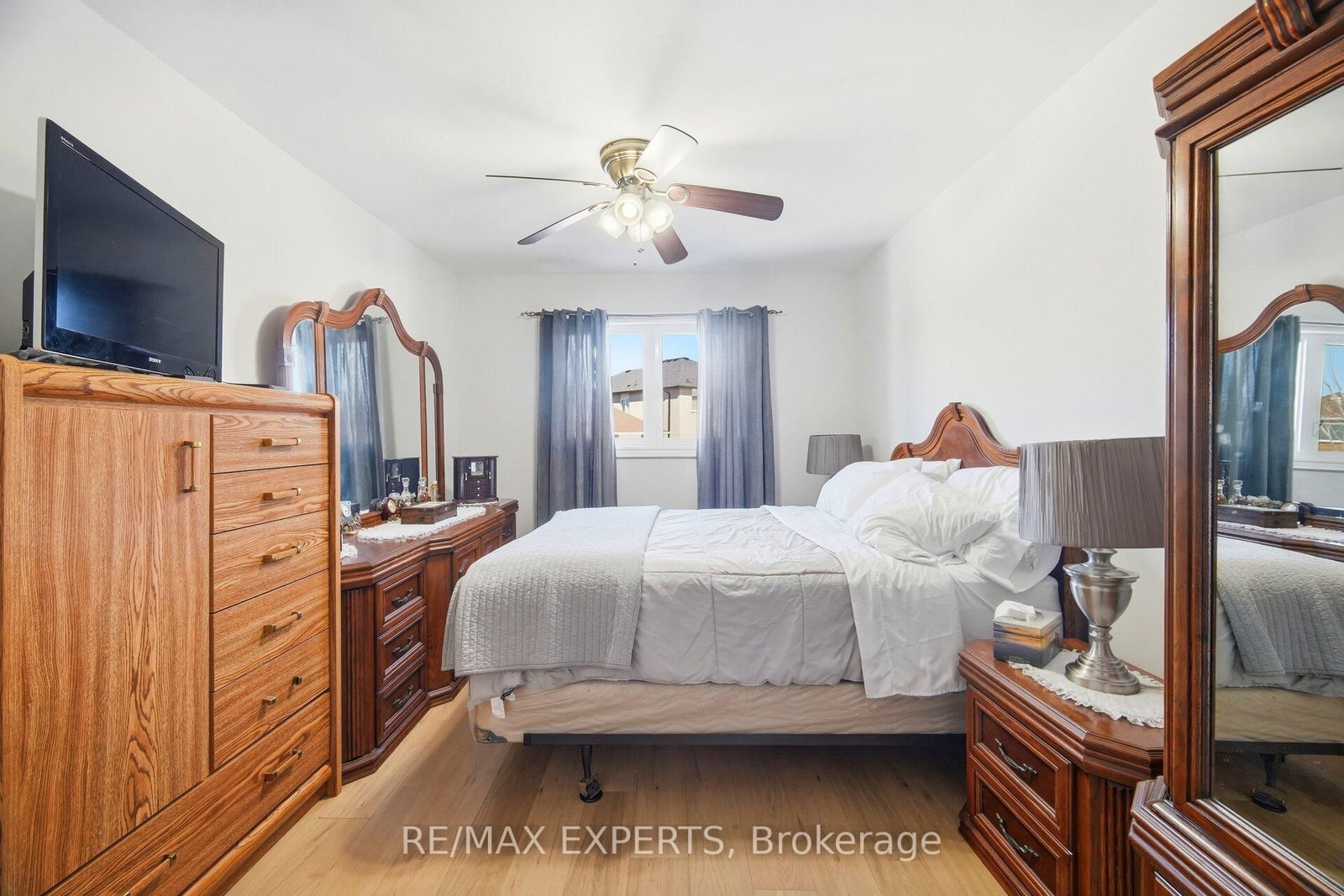 Semi-Detached House for sale at 75 Corkwood Crescent, Vaughan, Ontario, L6A 3B4 - Maple - MLS: N12839634