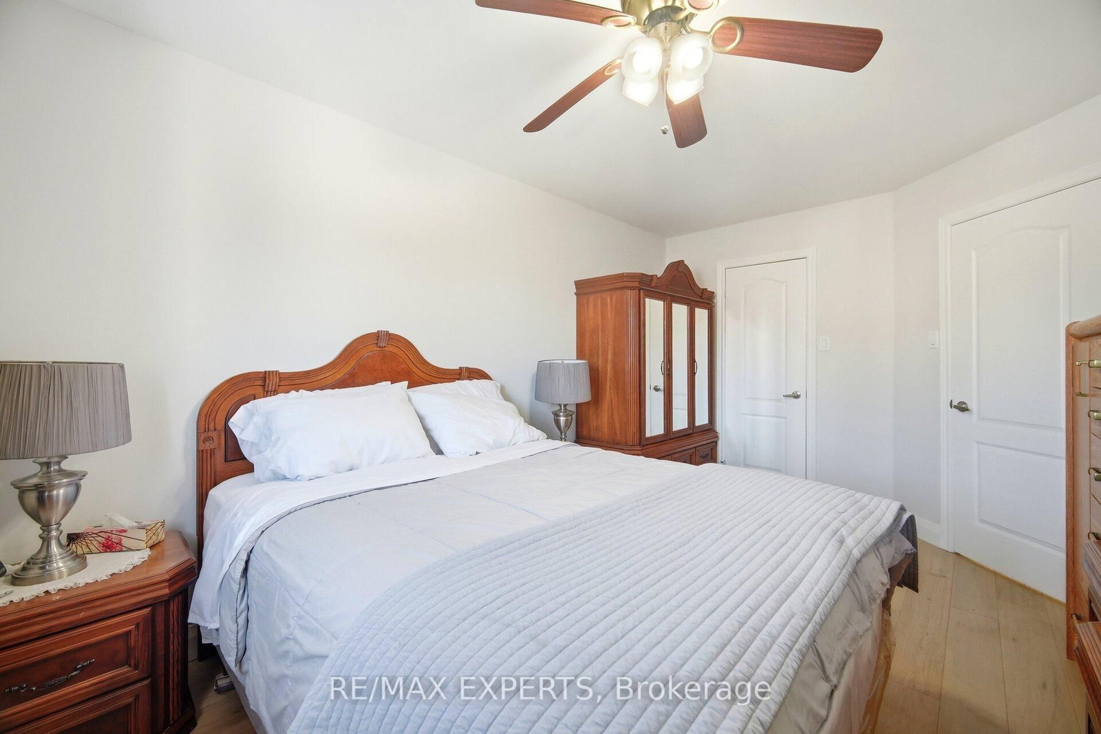 Semi-Detached House for sale at 75 Corkwood Crescent, Vaughan, Ontario, L6A 3B4 - Maple - MLS: N12839634