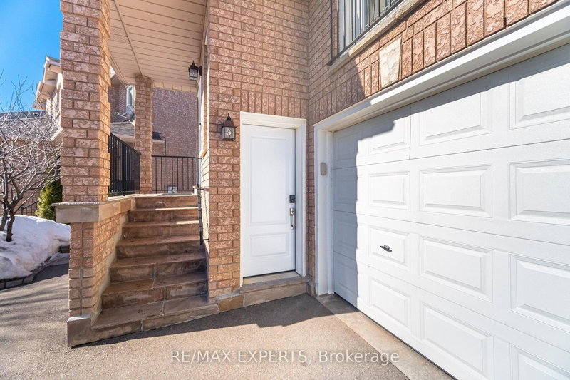 75 Corkwood Cres, Vaughan, L6A 3B4 | Image 3