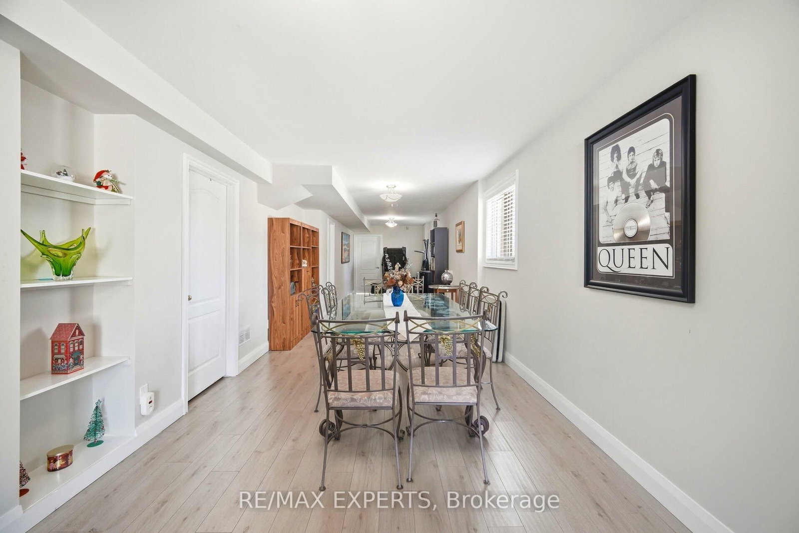 Semi-Detached House for sale at 75 Corkwood Crescent, Vaughan, Ontario, L6A 3B4 - Maple - MLS: N12839634