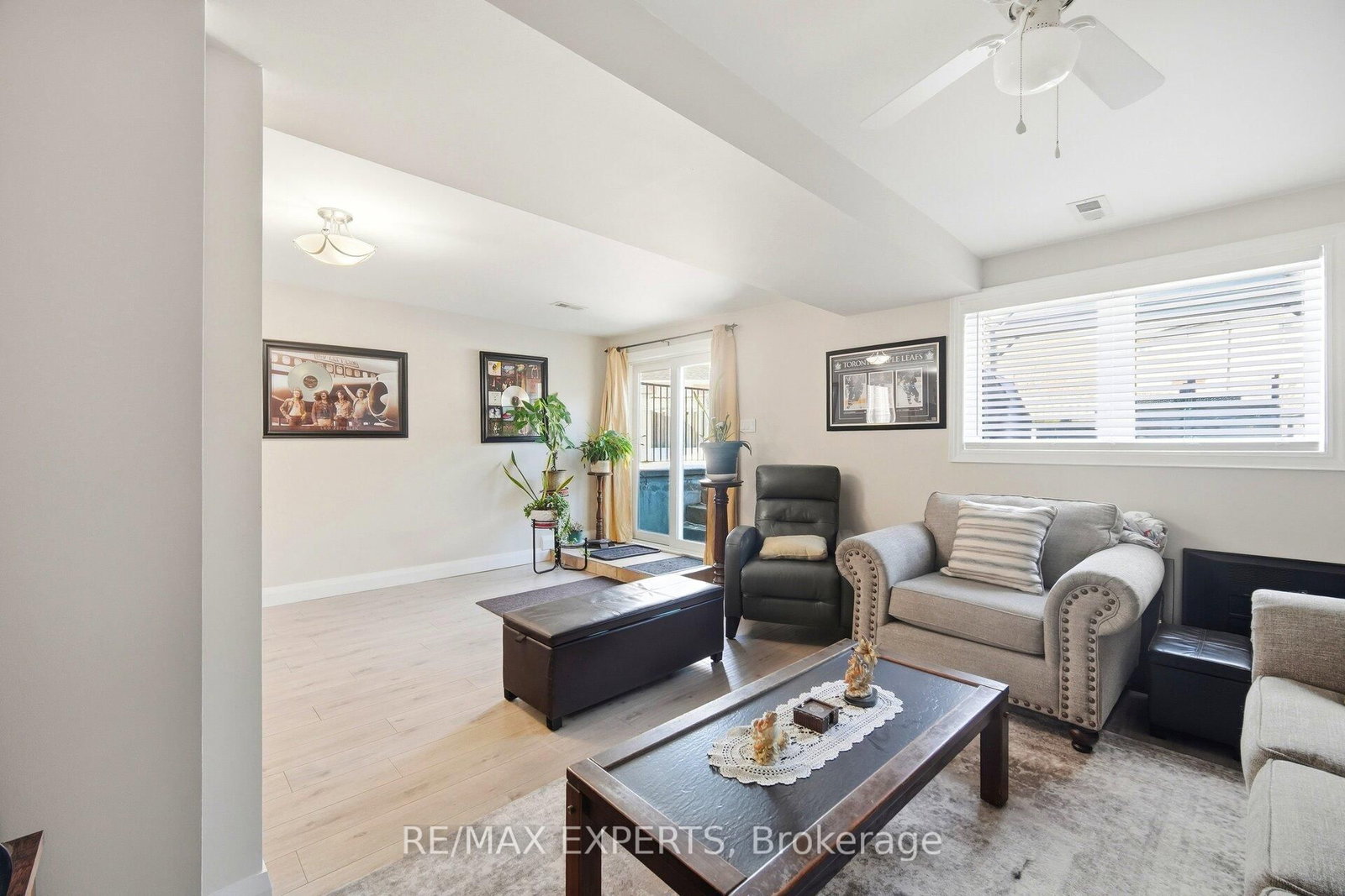 Semi-Detached House for sale at 75 Corkwood Crescent, Vaughan, Ontario, L6A 3B4 - Maple - MLS: N12839634