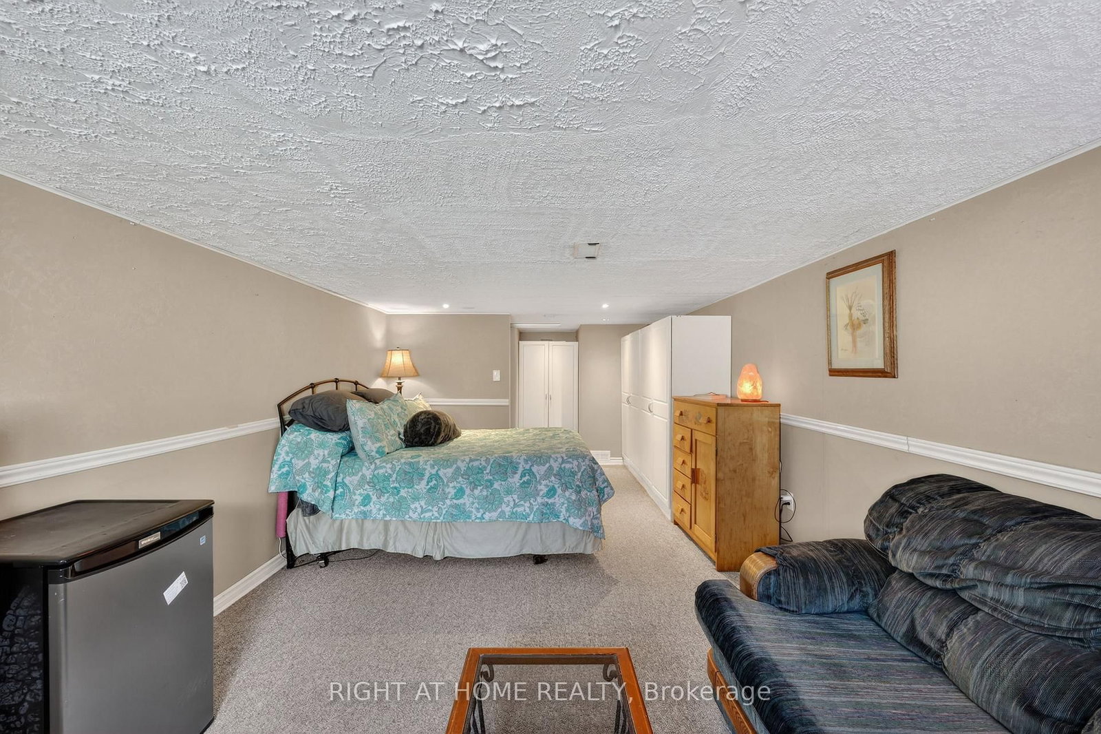 Detached House for sale at 246 Calford Street, Essa, Ontario, L0M 1B0 - Angus - MLS: N12839724