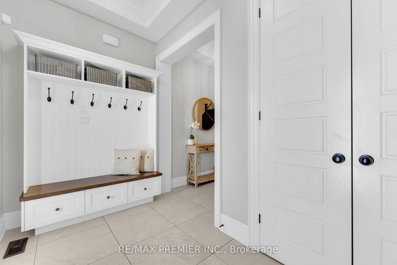 14 King Blvd, King, L7B 0P4 | Image 2