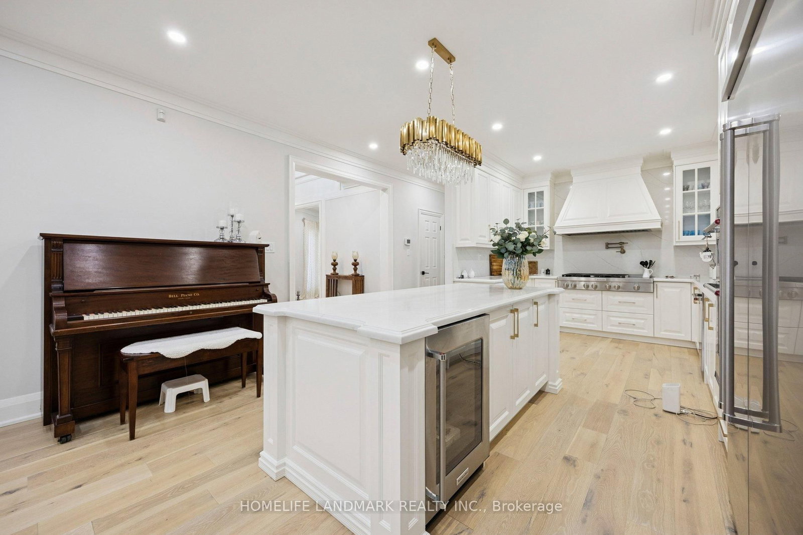 Detached House for sale at 49 Pearson Avenue, Richmond Hill, Ontario, L4C 6T3 - South Richvale - MLS: N12840266