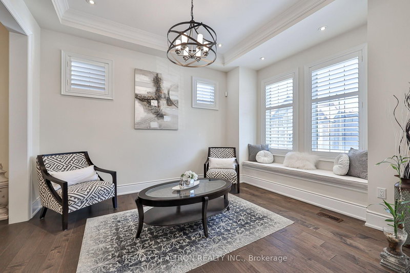 63 Cairns Gate, King, L7B 0P5 | Image 3