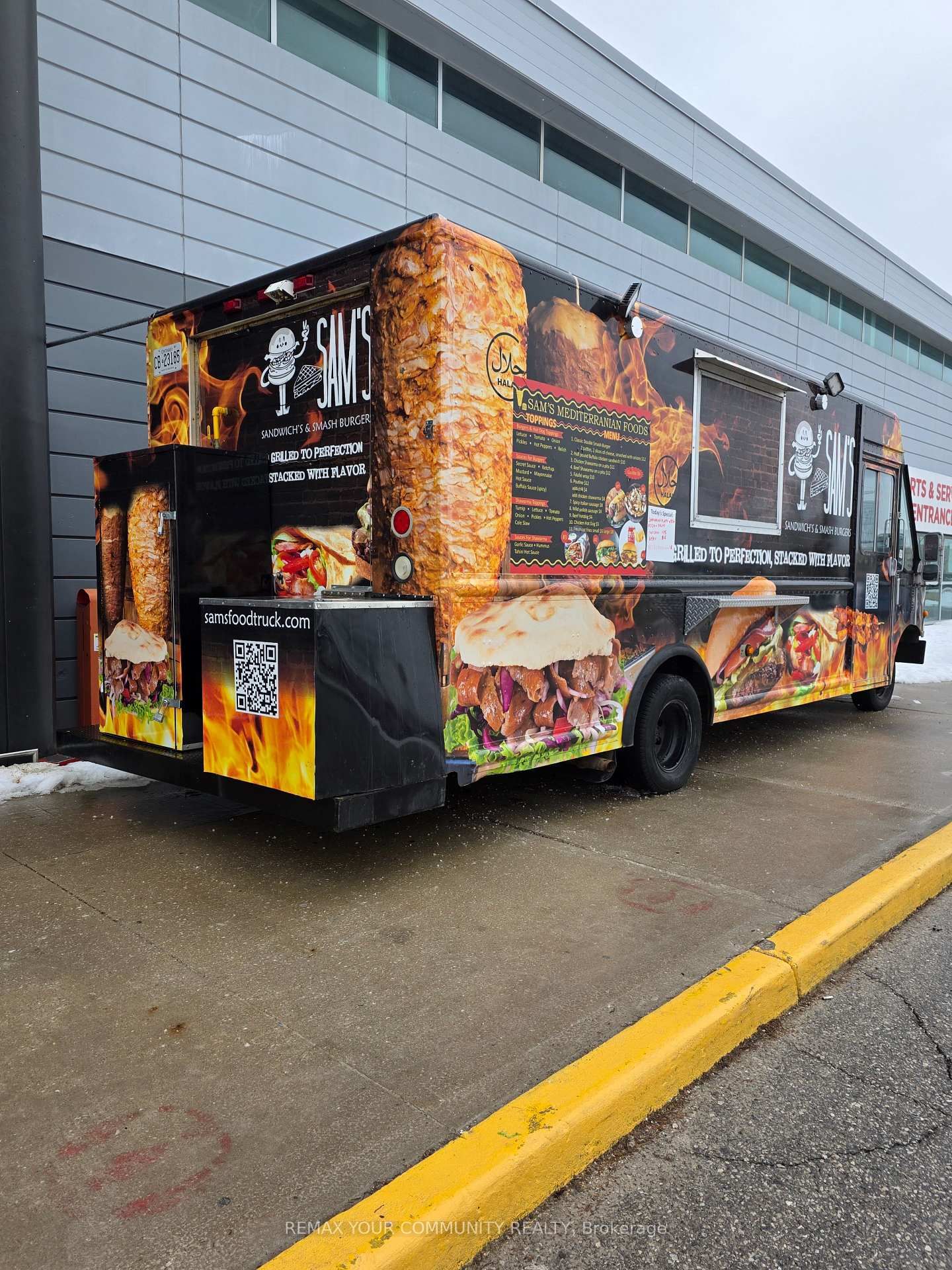 250 Silver Linden Dr (Food Truck) Drive